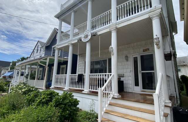36 Surf Avenue