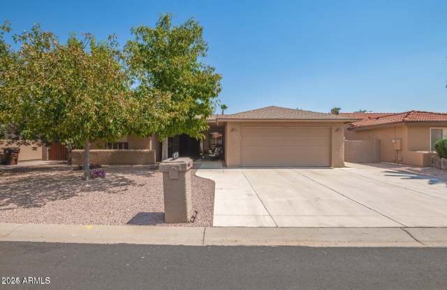 26033 S Hollygreen Drive
