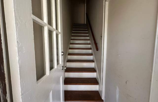 314 Langhorne Lane A & B