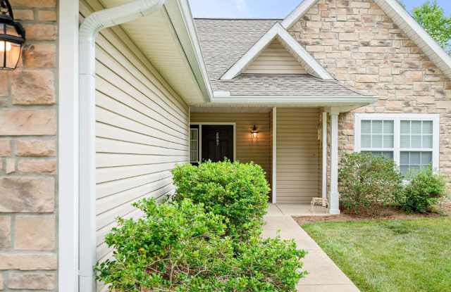 Arbor Ridge: 3 Bedroom, 2 Bath - Available Now!