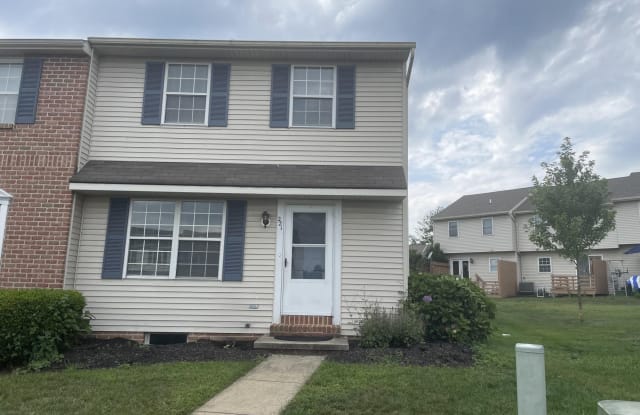 221 GREENLAND DRIVE - 221 Greenland Drive, Lancaster County, PA 17602