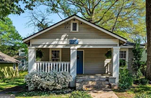 2220 Newnan Street