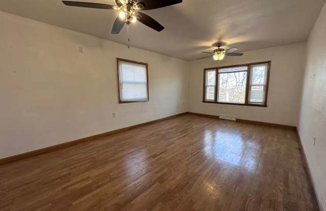 2 Bedroom house with 1 car attached garage $825 per month