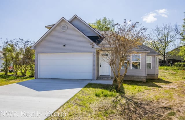 1012 S. 25th Place - 1012 South 25th Place, Rogers, AR 72758