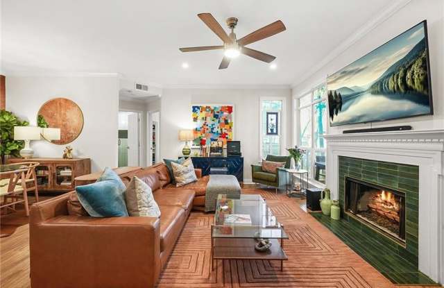 815 Mcgill Park Avenue NE