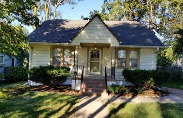 3 Bed 2 Bath Newly Remodeled