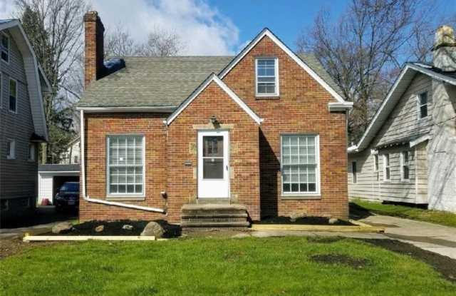 1370 S Belvoir - 1370 South Belvoir Boulevard, South Euclid, OH 44121