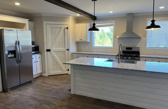 Photo of 3123 SCOTTSVILLE RD