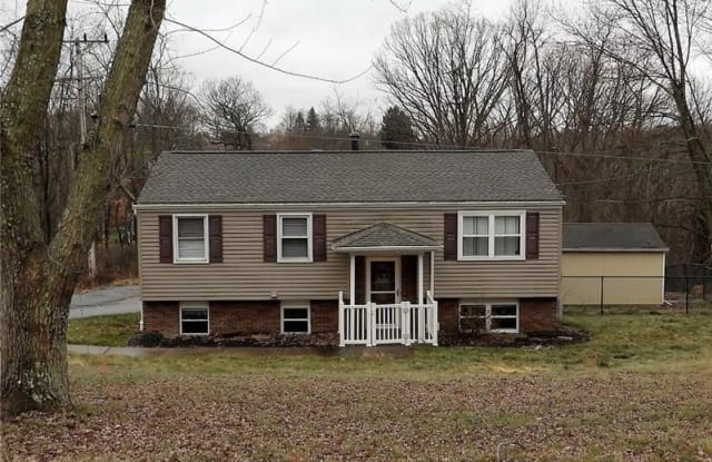 123 Crestview Dr - 123 Crestview Drive, Carnot-Moon, PA 15108