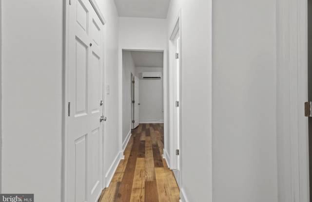 1512 ISHERWOOD STREET NE