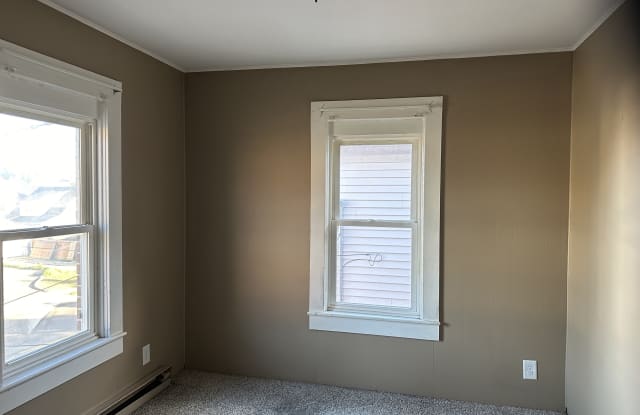801 W Pleasant St - 1