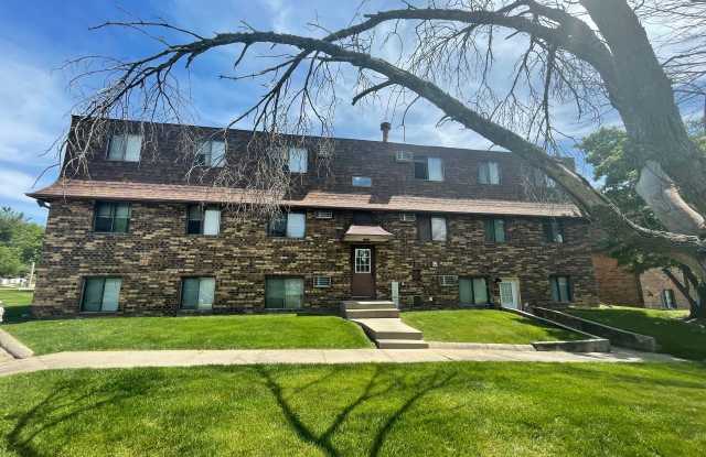 Westside Iowa City 2 bedroom apartment