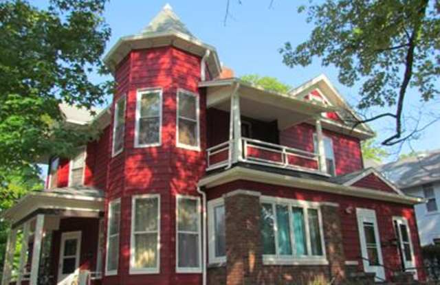 403 N Indiana Avenue