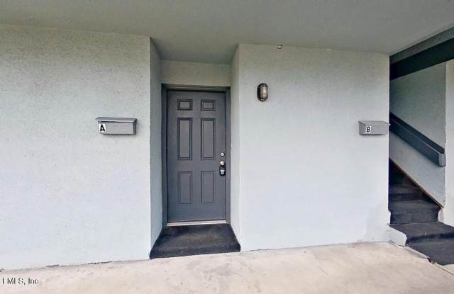 330 6TH Avenue N unit: A