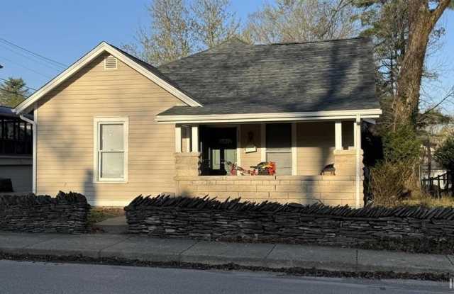 Photo of 520 S Eagleson Avenue