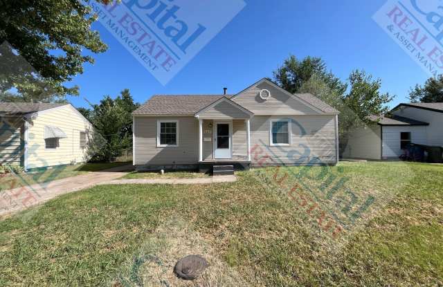 Photo of Cute 2 Bedroom with Detached Garage
