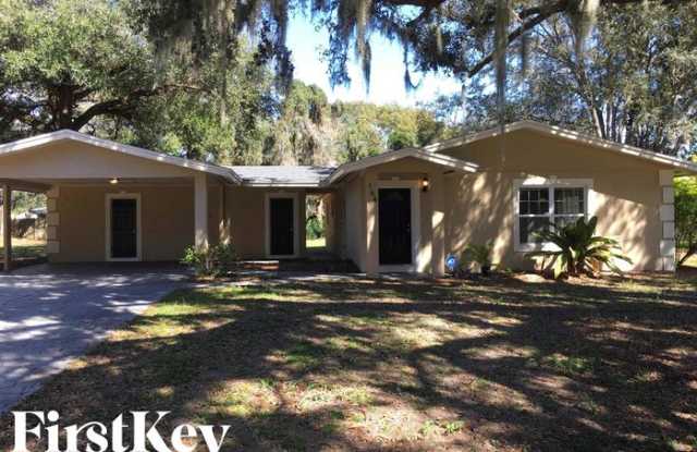 164 Beverly Drive - 164 Beverly Dr, Cypress Gardens, FL 33884