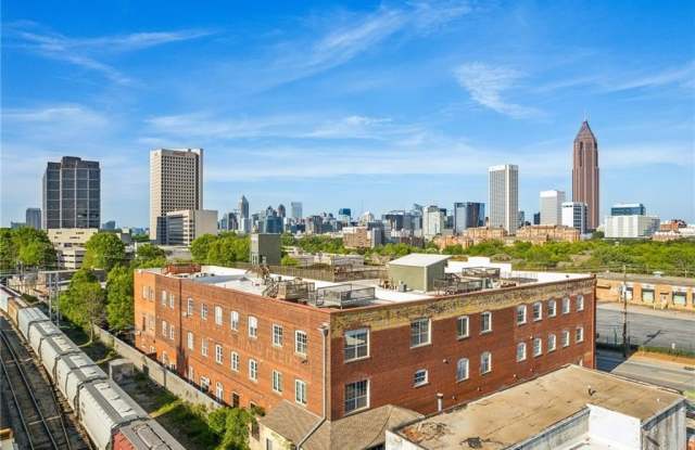 Photo of 490 Marietta St NW unit: 307