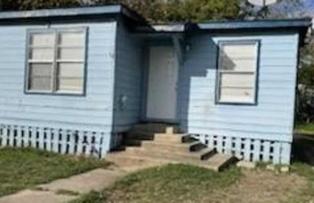 Photo of 521 WALTON AVE