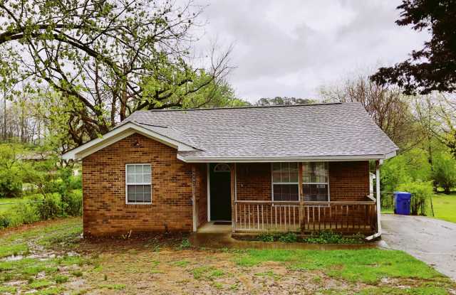 4092 University Dr