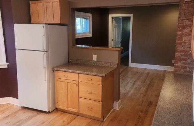 57 Rowley Street unit: Lower