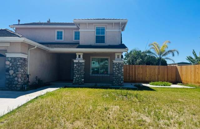 REDUCED!! 4 Bedroom, 2.5 Bath Home For Rent