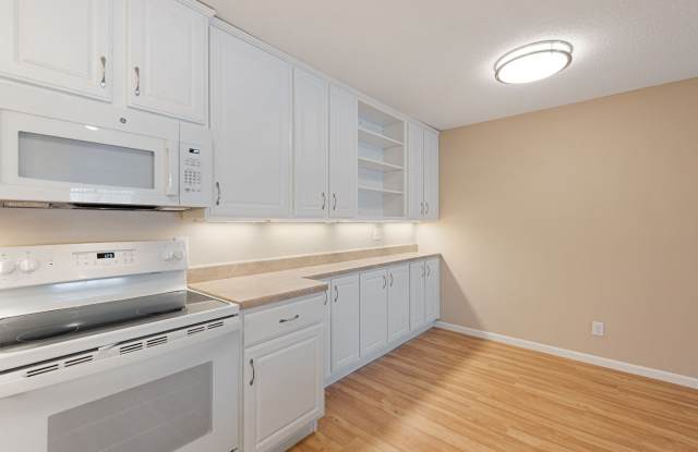 Plymouth Ponds Apartments