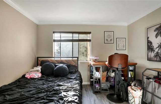 1118 Valencia St Apt 216