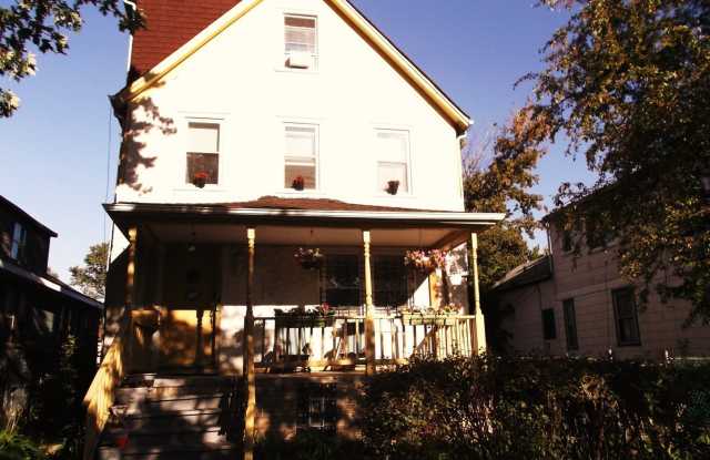 Photo of 2025 Ashland Avenue