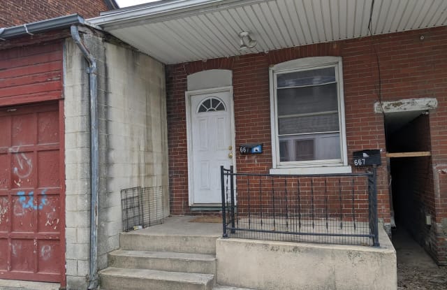 667 W MASON AVENUE - 667 West Mason Avenue, York, PA 17401