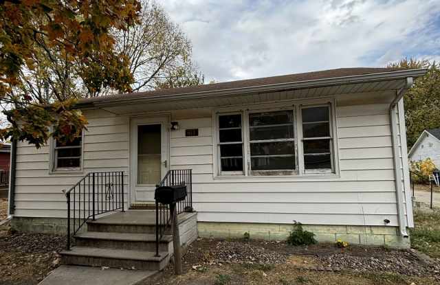 2 Bedroom, 1 bathroom home in Waterloo