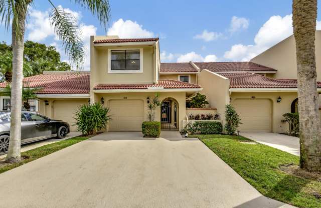 816 Windermere Way