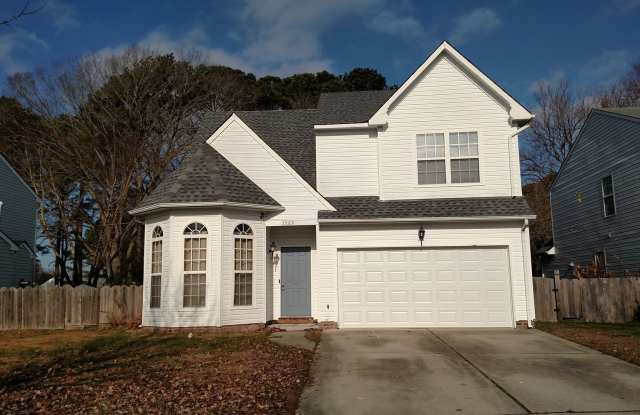 4 BED / 2.5 BATH SINGLE FAMILY