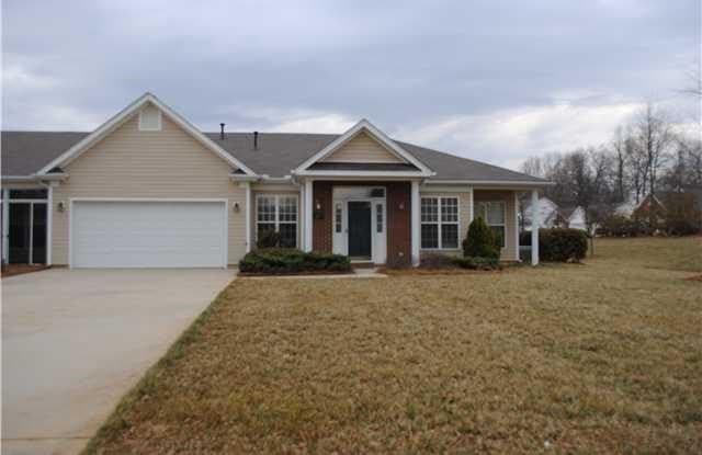 2 Coopers Oak - 2 Coopers Oak Way, Greensboro, NC 27410