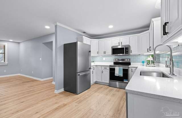 Photo of 5968 Capitol Dr