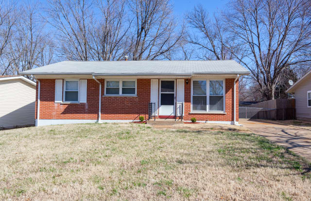 1401 Columbus Dr - 1401 Columbus Drive, Spanish Lake, MO 63138