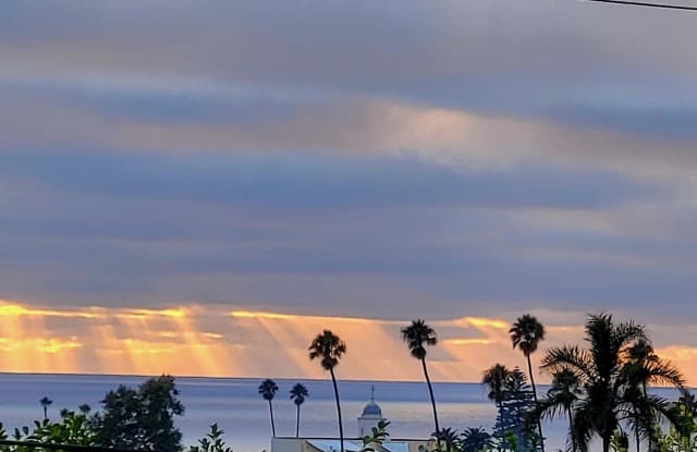 Photo of 7547 Miramar Avenue