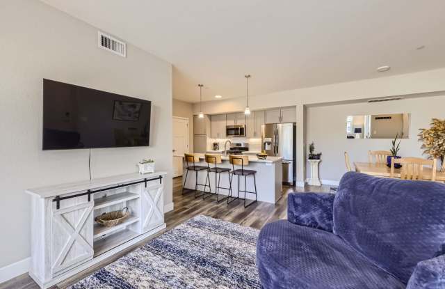 Modern  Cozy 1-Bedroom Furnished Condo