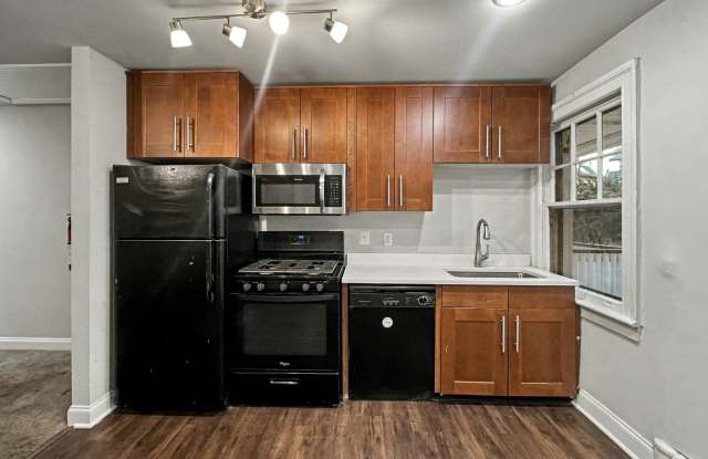 201 N. Aberdeen Ave.