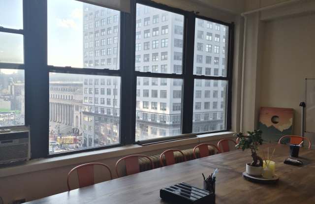 260 W 35th St
