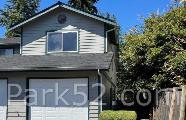 3 Bedroom Townhouse- 3218 Morrison Rd W, University Place, WA 98466