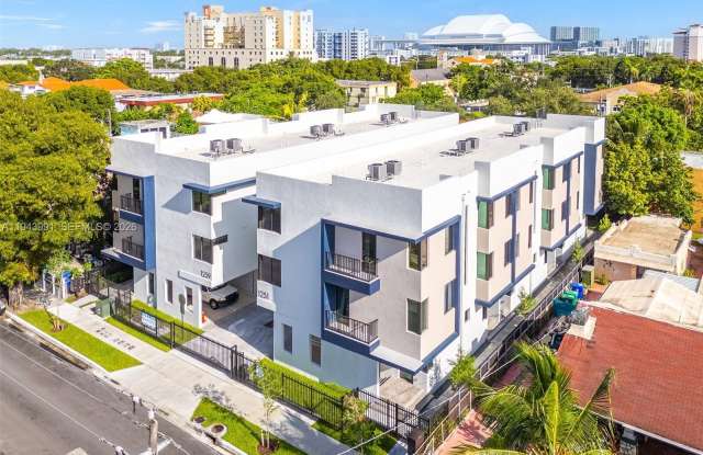 Photo of 1259 SW 3rd St