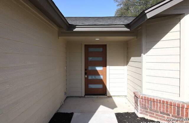 339 Cypressway