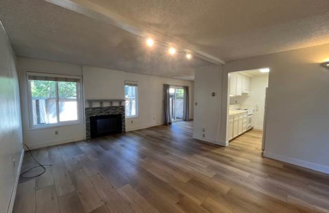 570 PEACH STREET #36 SAN LUIS OBISPO, CA **END UNIT CONDO**
