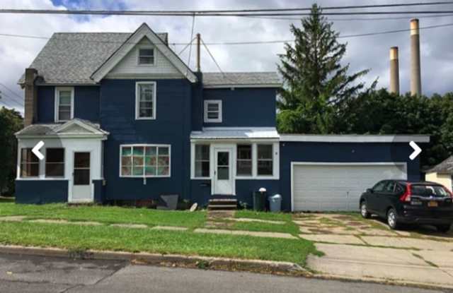 Photo of Large 4 bedroom+ . Oswego home, Breitbeck Park Area!!