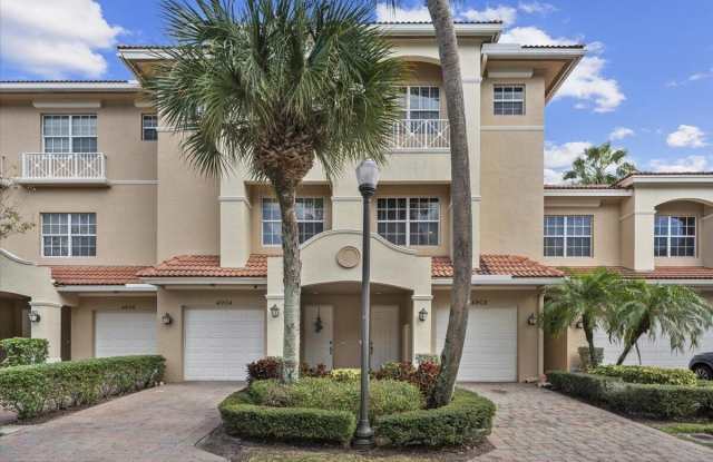 4902 Vine Cliff Way E