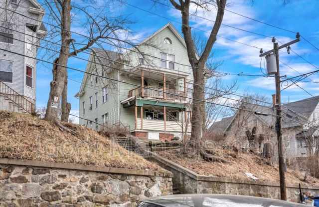 32 Wyman Street