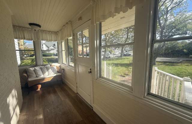 210 N Lincoln Avenue unit: Winter 25