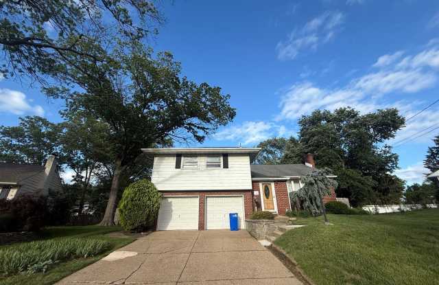 118 SPRING HOUSE Road