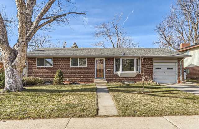 Updated, Charming Old North Boulder 5 bed, 2 bath Abode! Available NOW!